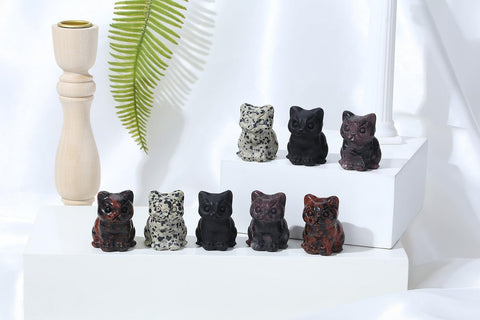 Cat Decor Black Obsidian Cat Crystal Figurines Crystals Gifts for Cat Lovers Men Women Lucky Cute Cat Statue for Room Desk Decor 1PC