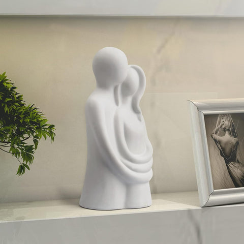 Notakia Hugging Couple Sculptures Home Decor Modern Romantic Love Statue for Office Bookshelf Desktop Decorations (Hugging Couple White)