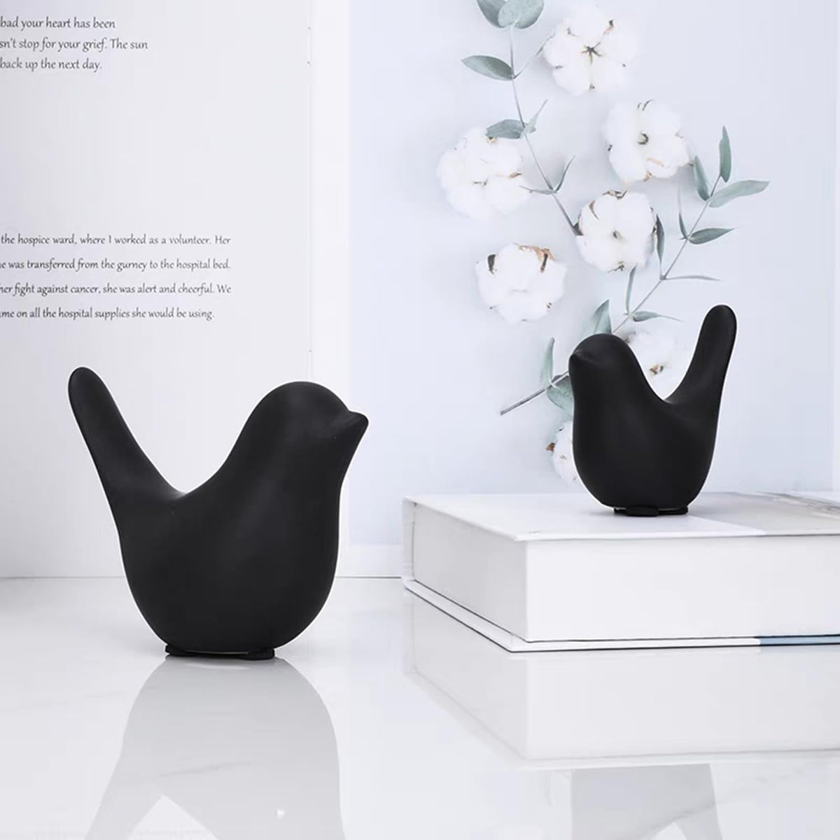 Small Animal Statues, White Bird Figurines Home Decor, Modern Home Decorative, Ceramic Decor for Office Desktop, Bookshelf, Bedroom, Living Room, Cabinets (White 2 Pcs)