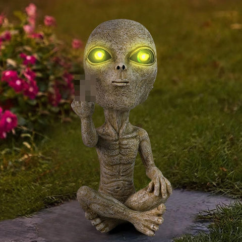 Solar Light Alien Statues Sculpture，Funny UFO Extraterrestrial Figurine for Home Garden Yard Art Outdoor Decoration.