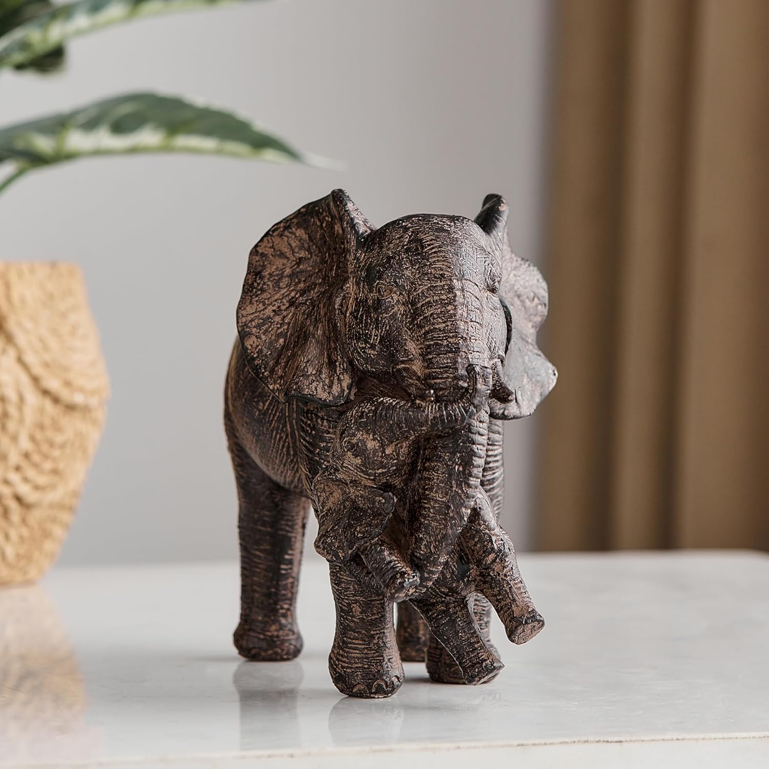 Home Decor Elephant Statue, Rustic Gold Coffee Tabel Bookshelf Decor Acctens, Elephant Decoration for Good Luck, Mom Gifts, Home Living Room Bedroom Office Decorations (Rustic Gold Elephant)