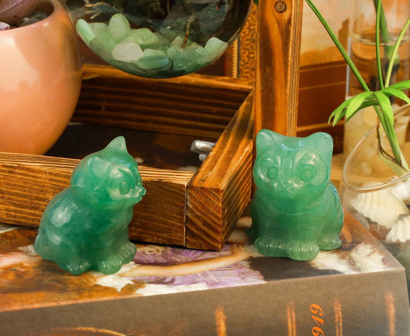 Cat Decor Black Obsidian Cat Crystal Figurines Crystals Gifts for Cat Lovers Men Women Lucky Cute Cat Statue for Room Desk Decor 1PC