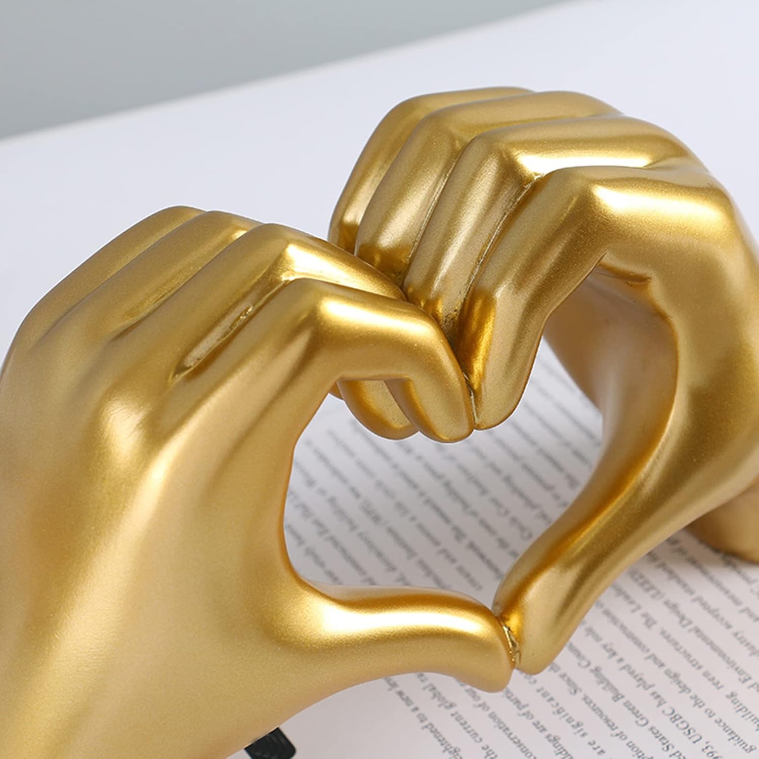 Hand Gesture Statues, Heart Shape Love Finger Statue, Modern Art Sculpture Personalized Finger Gold Home Decoration for Wedding Home Office Desktop Gifts