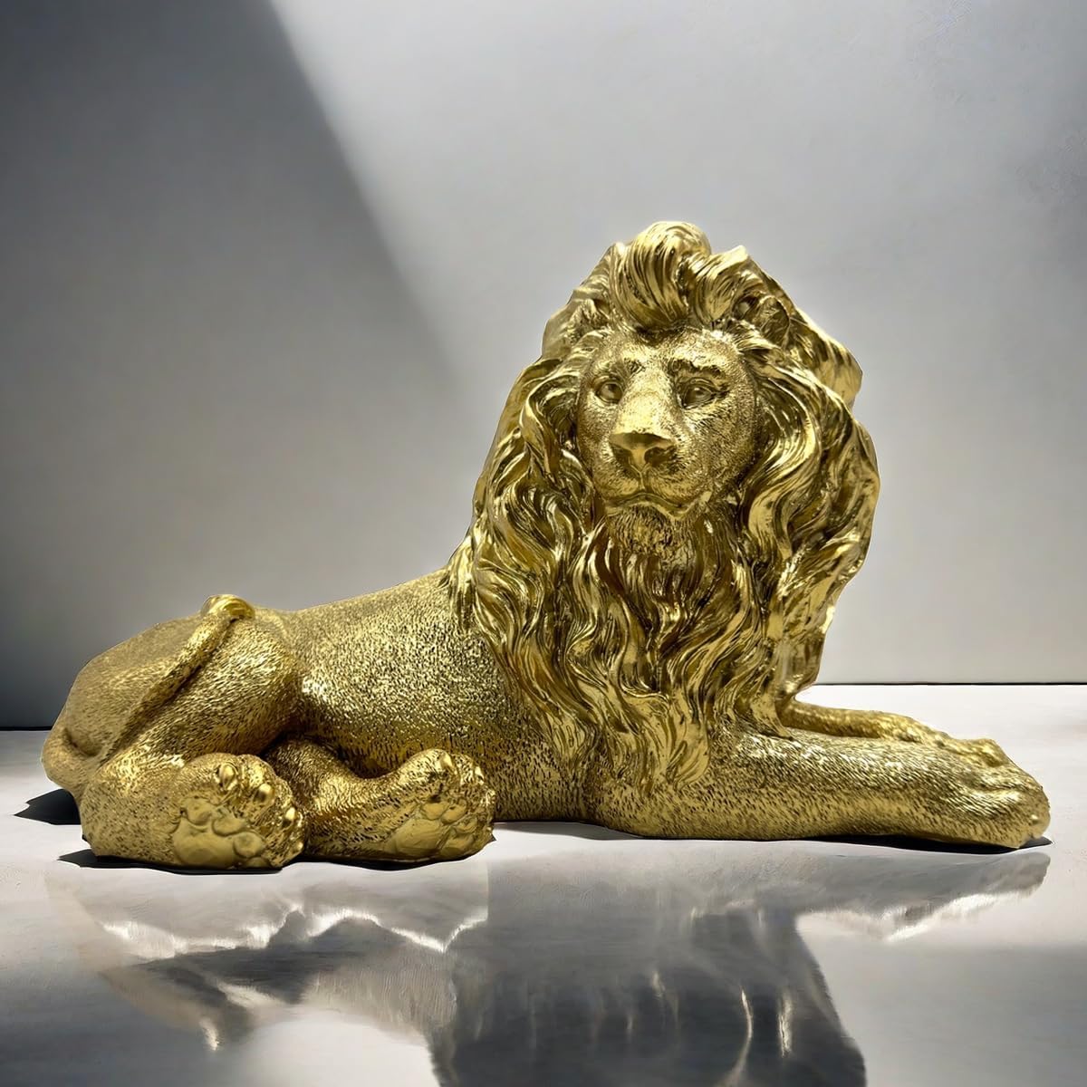 10 Inch Lion Statue Figurine Sculpture Resin Collectible Gifts for Lion Lover Office Home Decor Desk Accessories Decoration Garden Figurines Outdoor Decor Gold