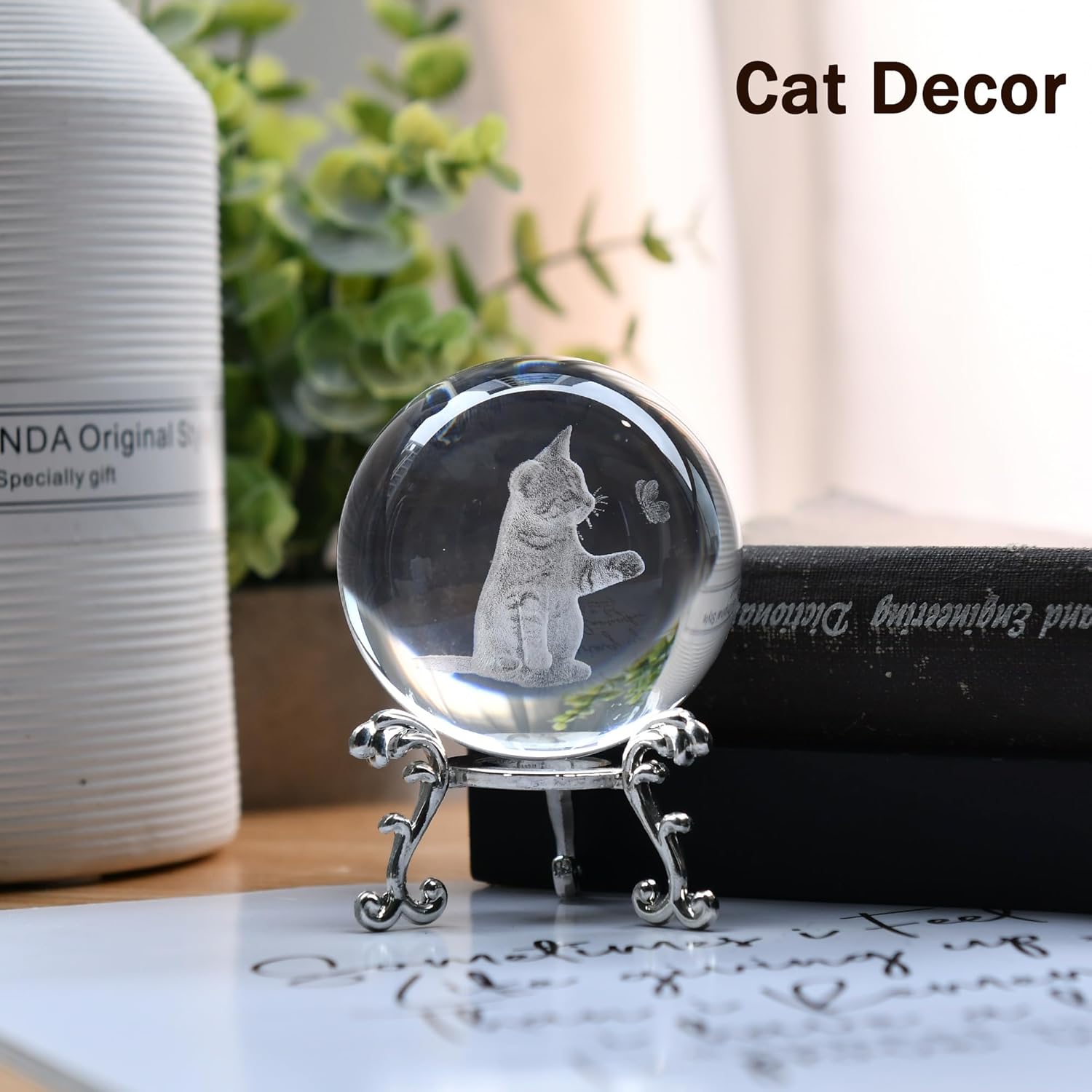 3D Cat Themed Gifts for Women Decor for Cat Lovers Cat Mom Crystal Ball Cat Related Sympathy Figurines Presents Cat Decorative Globe Decor with Stand