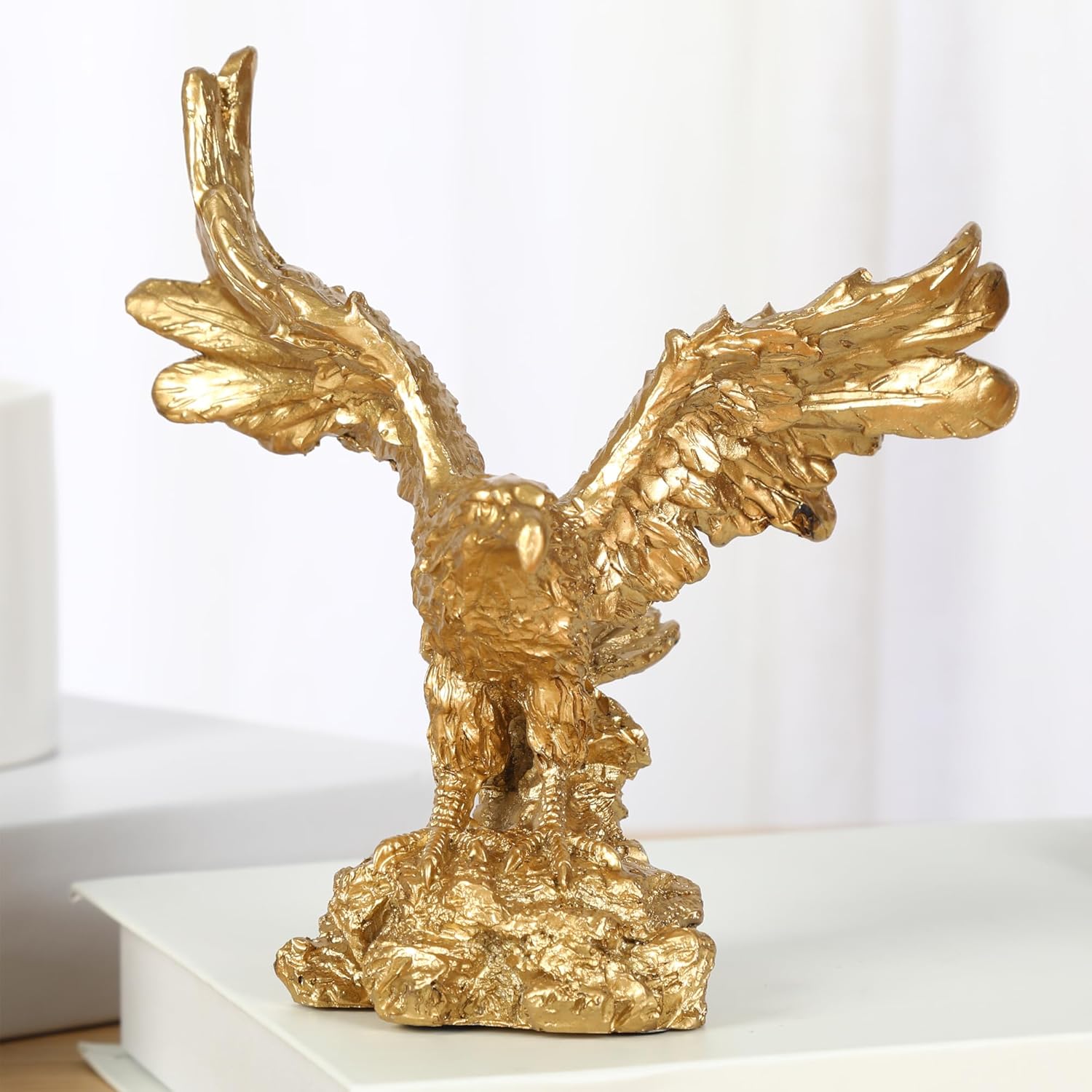 Golden Eagle Statue, Flying Wild Bird Eagle Decorative Bronze Patina Resin Figurine（M）