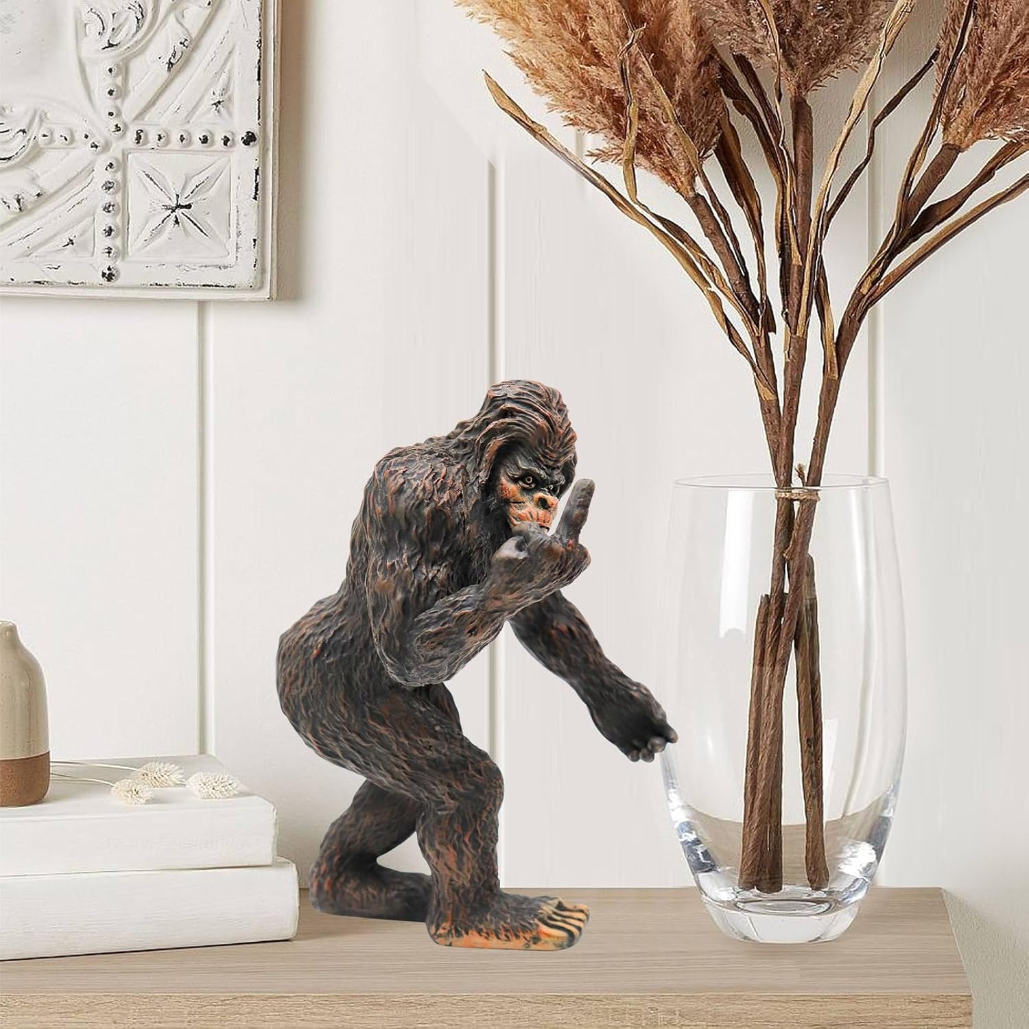 5.7 Inch Middle Finger Gorilla Statue, Funny Resin Garden Chimpanzee Ornaments, Decoration Sasquatch Sculpture for Home Desktop Garden Yard Office Desk