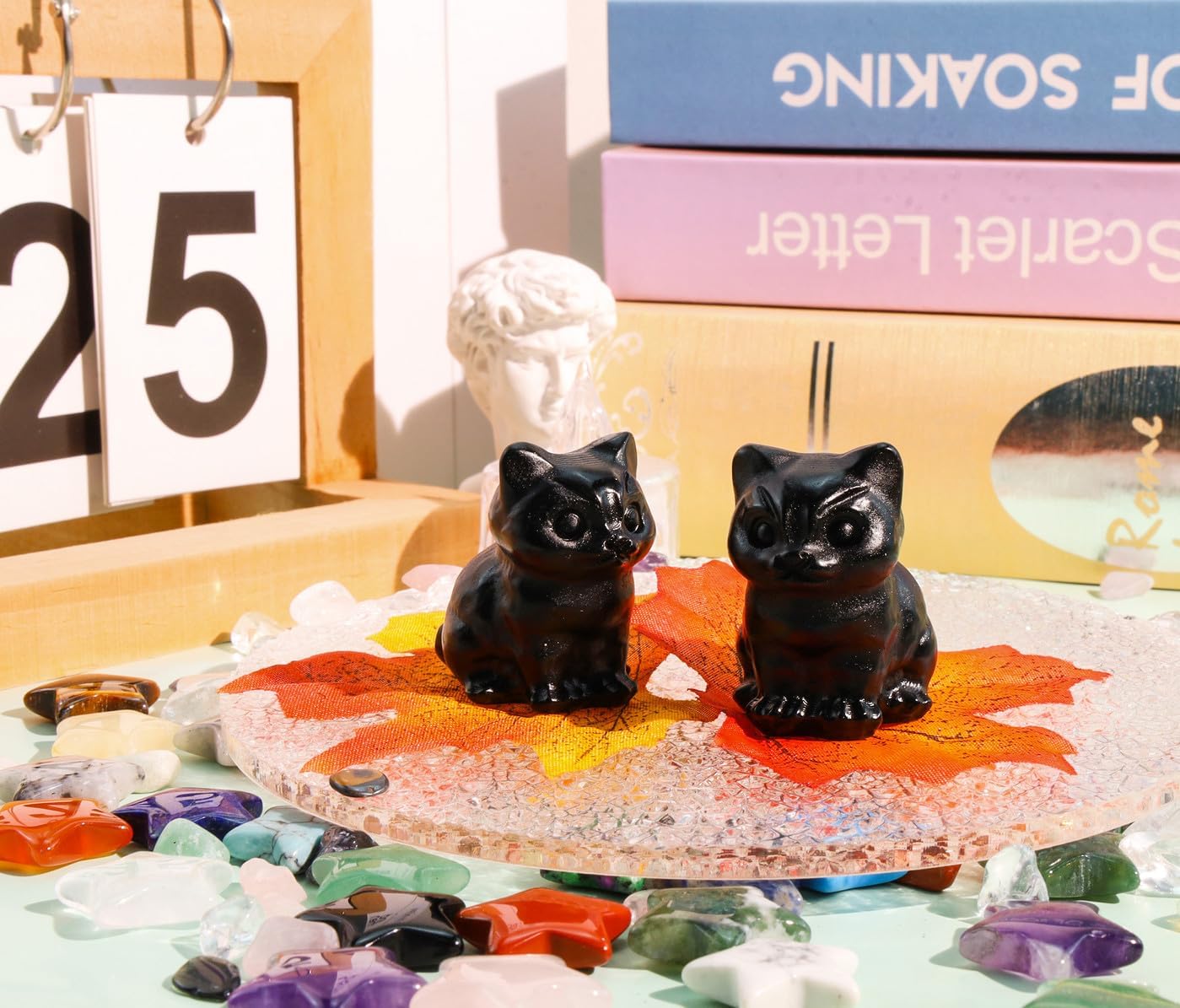 Cat Decor Black Obsidian Cat Crystal Figurines Crystals Gifts for Cat Lovers Men Women Lucky Cute Cat Statue for Room Desk Decor 1PC