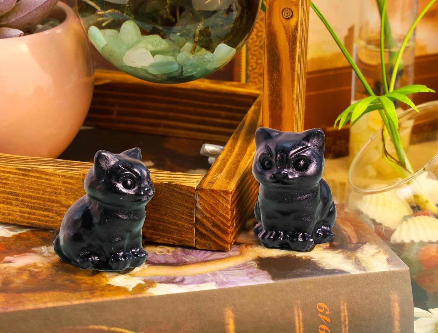 Cat Decor Black Obsidian Cat Crystal Figurines Crystals Gifts for Cat Lovers Men Women Lucky Cute Cat Statue for Room Desk Decor 1PC