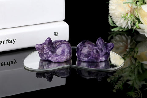 2" Cat Decors Statue Amethyst Crystal Sleeping Cat Decor Hand Carved Cute Cat Figurines Animal Statues Crystal Decor Purple Room Home Office Desk Decor Decorations Cat Gifts for Women