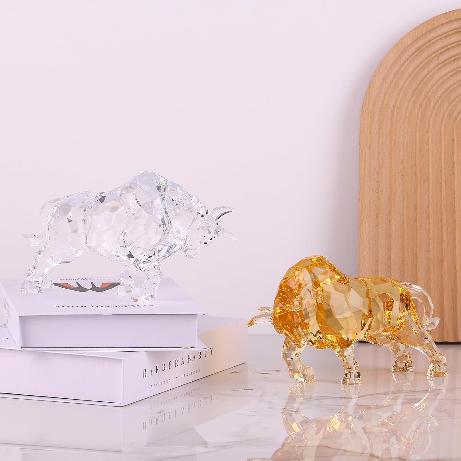 Bull Statue Feng Shui Wall Street Bull Statue, Stock Market Charging Bull Sculpture Office Desk Decorative, Gold Bull Figurines for Tv Stand Knick Knacks Home Decor for Shelves para