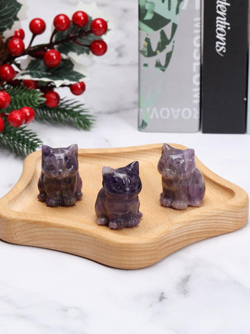 Amethyst Crystal Cat Figurine Carved Healing Crystal Gemstone Cat Lucky Cute Stone Cat Statue Ornament for Home Office Desk Meditation Decor Mini Cat Gifts for Cat Lover Christmas