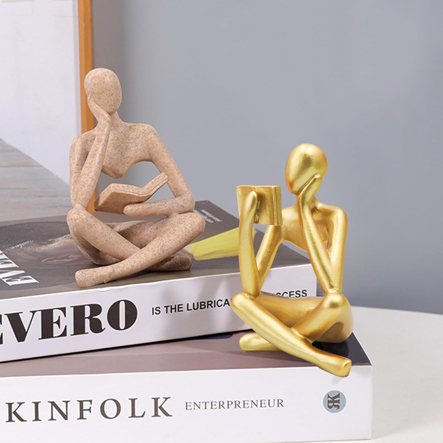 Gold Reading Women Statue, Thinker Sculptures, Abstract Art Ornament, Modern Aesthetic Figurine Decoration, Suitable for Home Living Room Bedroom Office Shelf Table Desk Bookshelf Decor