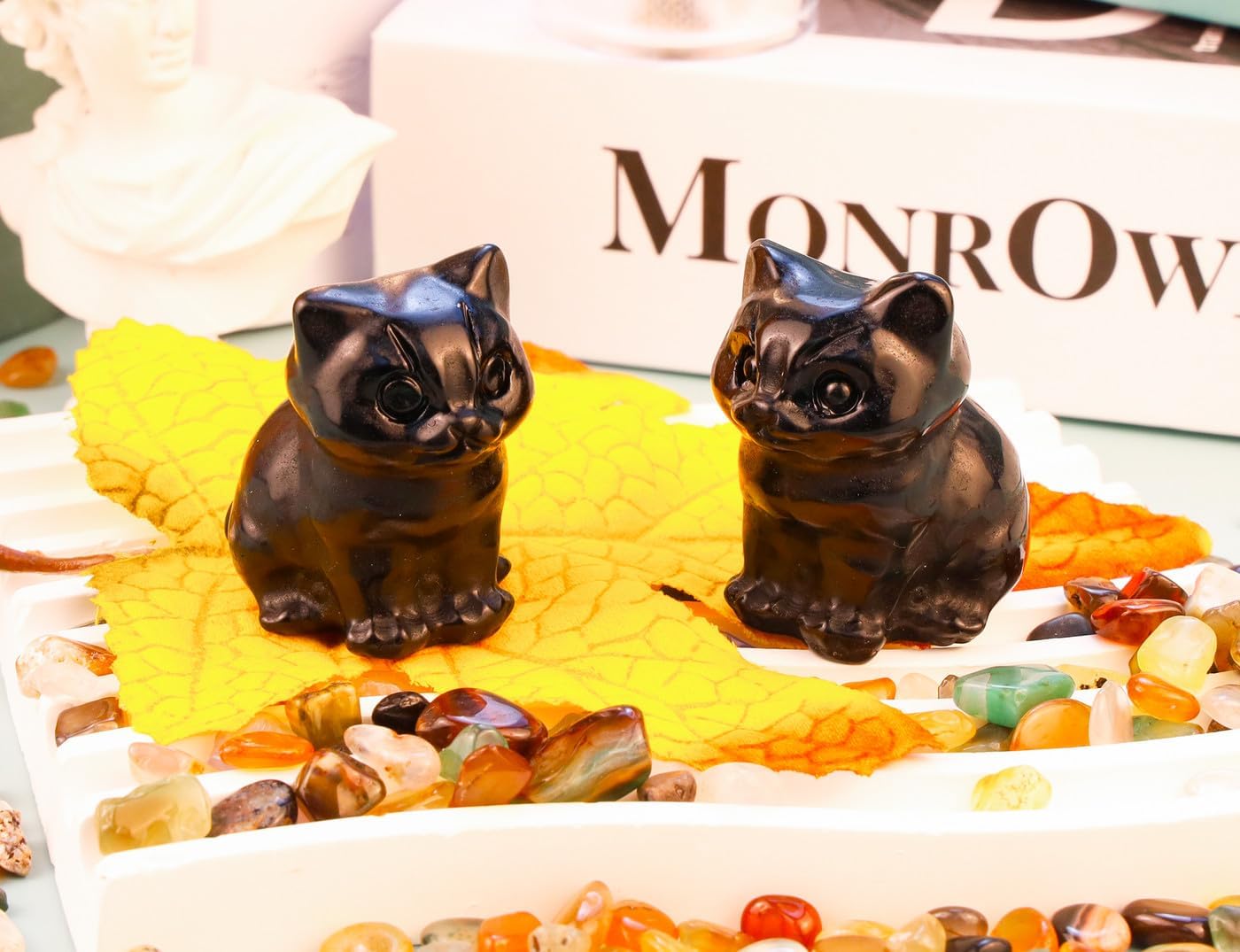 Cat Decor Black Obsidian Cat Crystal Figurines Crystals Gifts for Cat Lovers Men Women Lucky Cute Cat Statue for Room Desk Decor 1PC