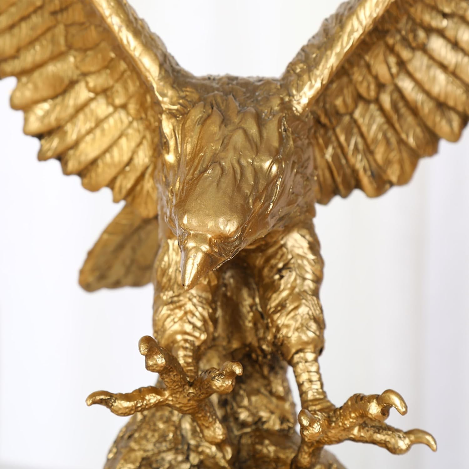 Golden Eagle Statue, Flying Wild Bird Eagle Decorative Bronze Patina Resin Figurine（M）