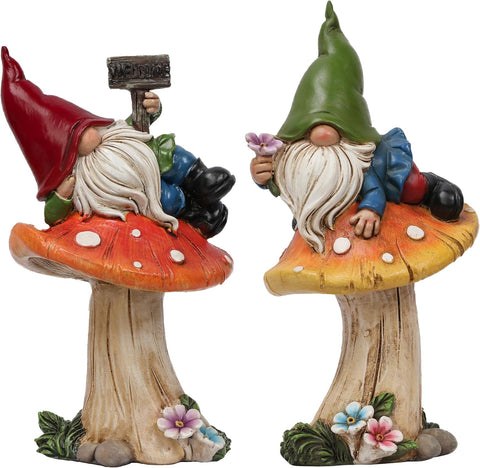 TERESA'S COLLECTIONS Resin Statues for Yard, Set of 2 Cute Garden Gnomes on Mushroom Statues for Outdoor Patio Porch Lawn, Ideal Gift for Dad Mom Birthday, Outside Decor Housewarming Gifts, 6.7"