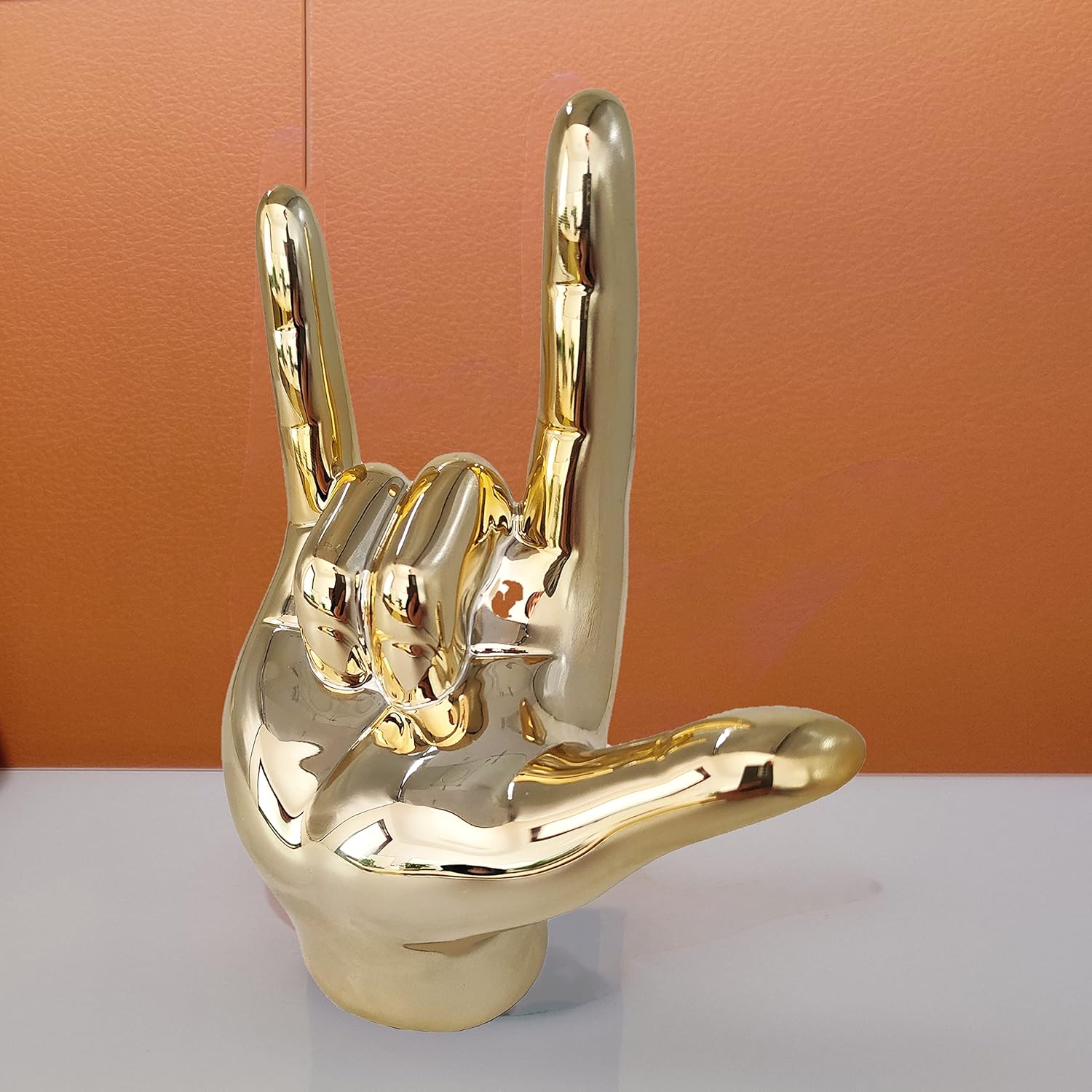 Hand Decor Finger Gesture Statue Gold I Love You Sign Modern Art Stand Ring Holder Sculpture Decorative Objects Language Gifts for Couples Bedroom Shelf Coffee Table Centerpiece