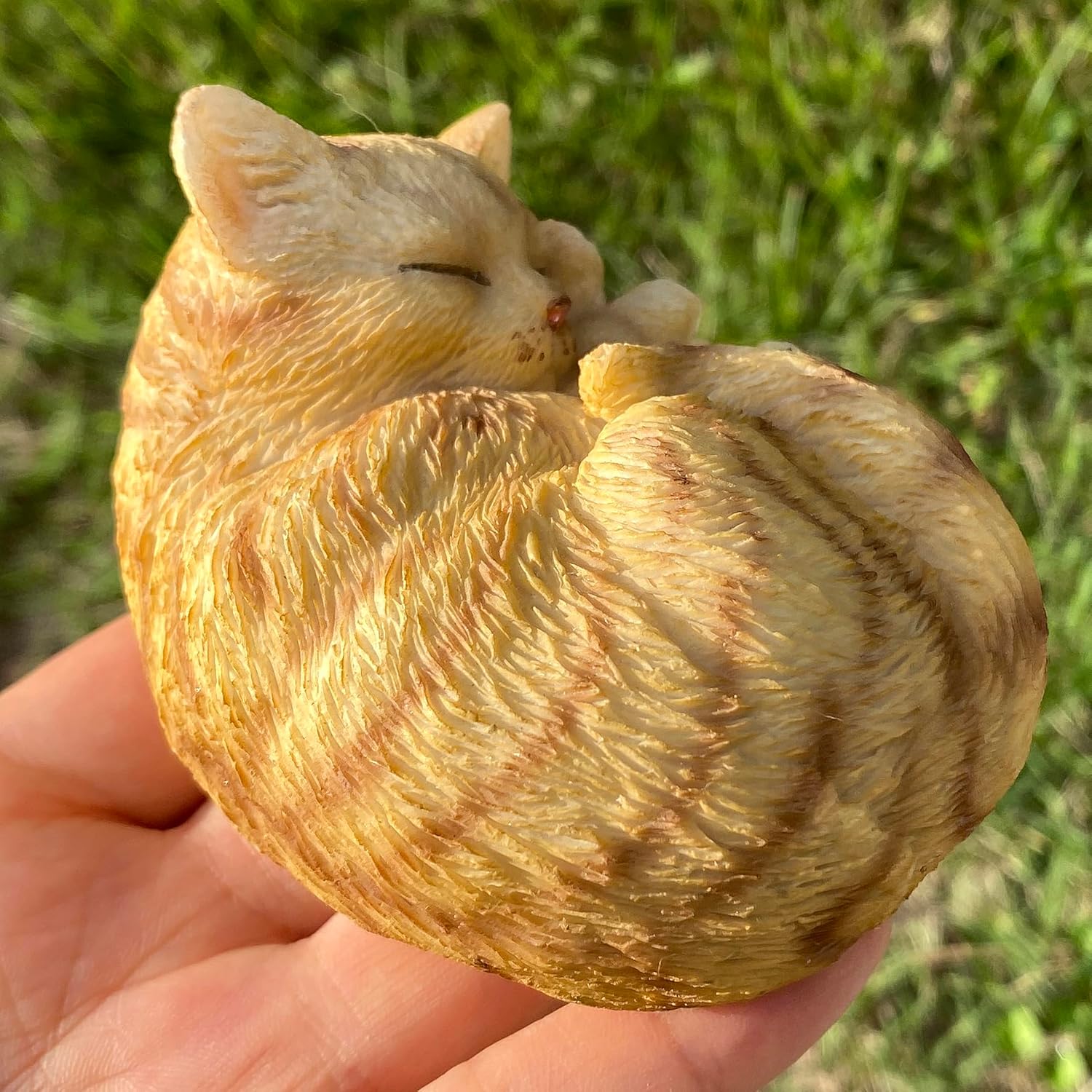 Mini Resin Cat Statue, Simulated Feline Figurine, Sleeping Kitten Sculpture for Home Decor (Orange)