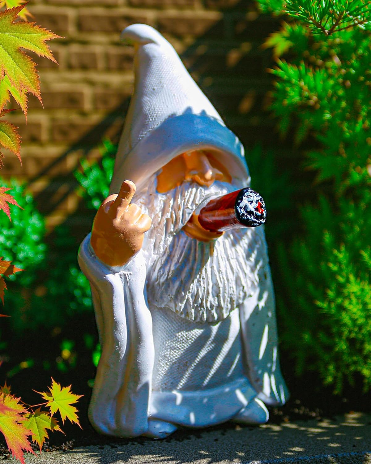 Leverse Middle Finger Statue, 5.9in Naughty Gnomes, Funny Garden Gnomes Smoking Gnomes Decorations for Yard Outdoor Lawn Home Garden Decor Halloween Housewarming Christmas Gnomes Gifts for Man