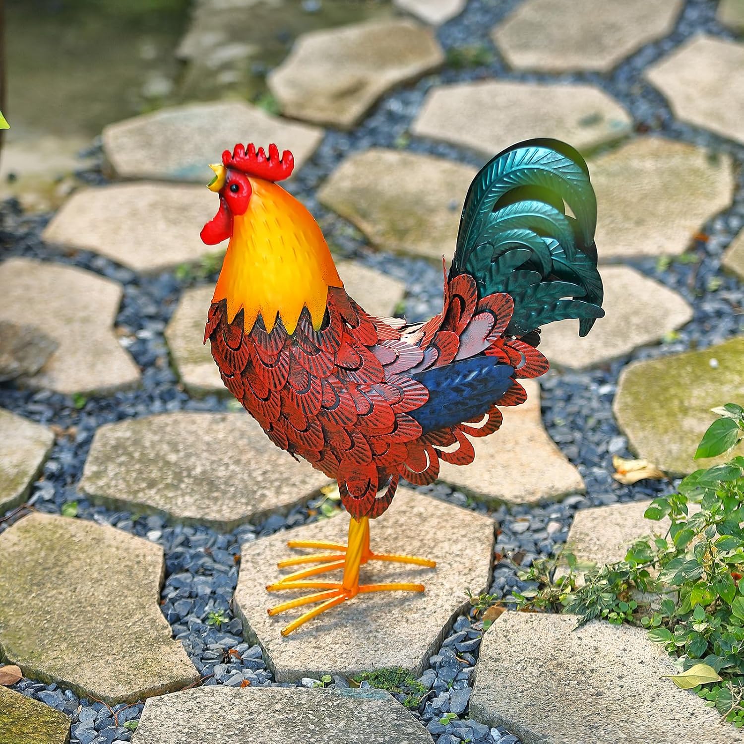 Metal Rooster Yard Decor, 16" Metal Chicken Yard Art, Garden Rooster Statues & Sculpture, Farmhouse Lawn Iron Chicken Figurines, Rooster Animal Decoration for Patio Backyard Home Kitchen