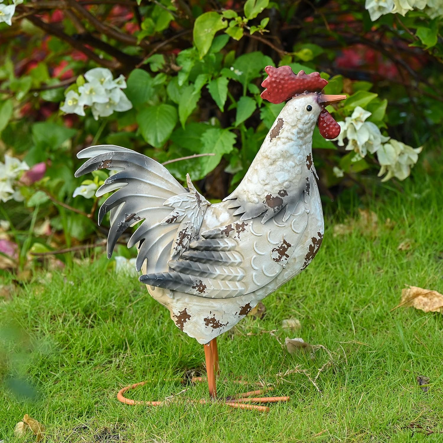 Farmhouse Metal Rooster Garden Statues Decor, 15 Inch Rustic Outdoor Chicken Sculpture Figurines Yard Art for Farm Patio Lawn Kitchen Decorations,Spring Decor, Gift for Mom